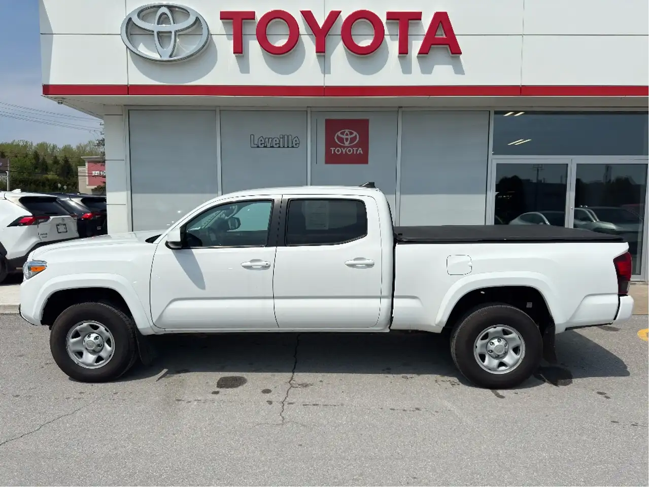 Toyota Tacoma снимка Toyota Tacoma