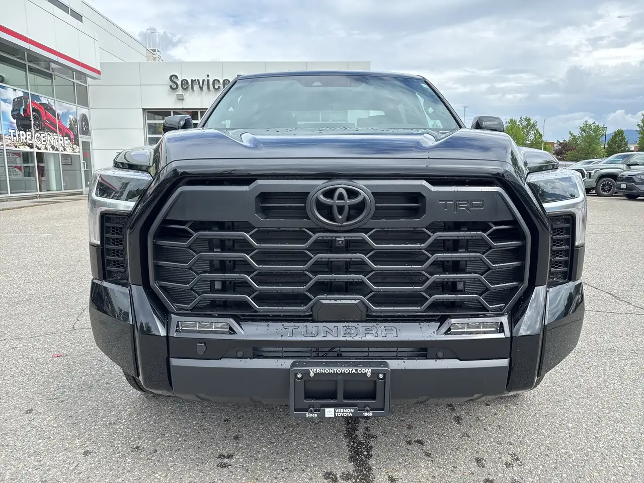Toyota Tundra снимка Toyota Tundra