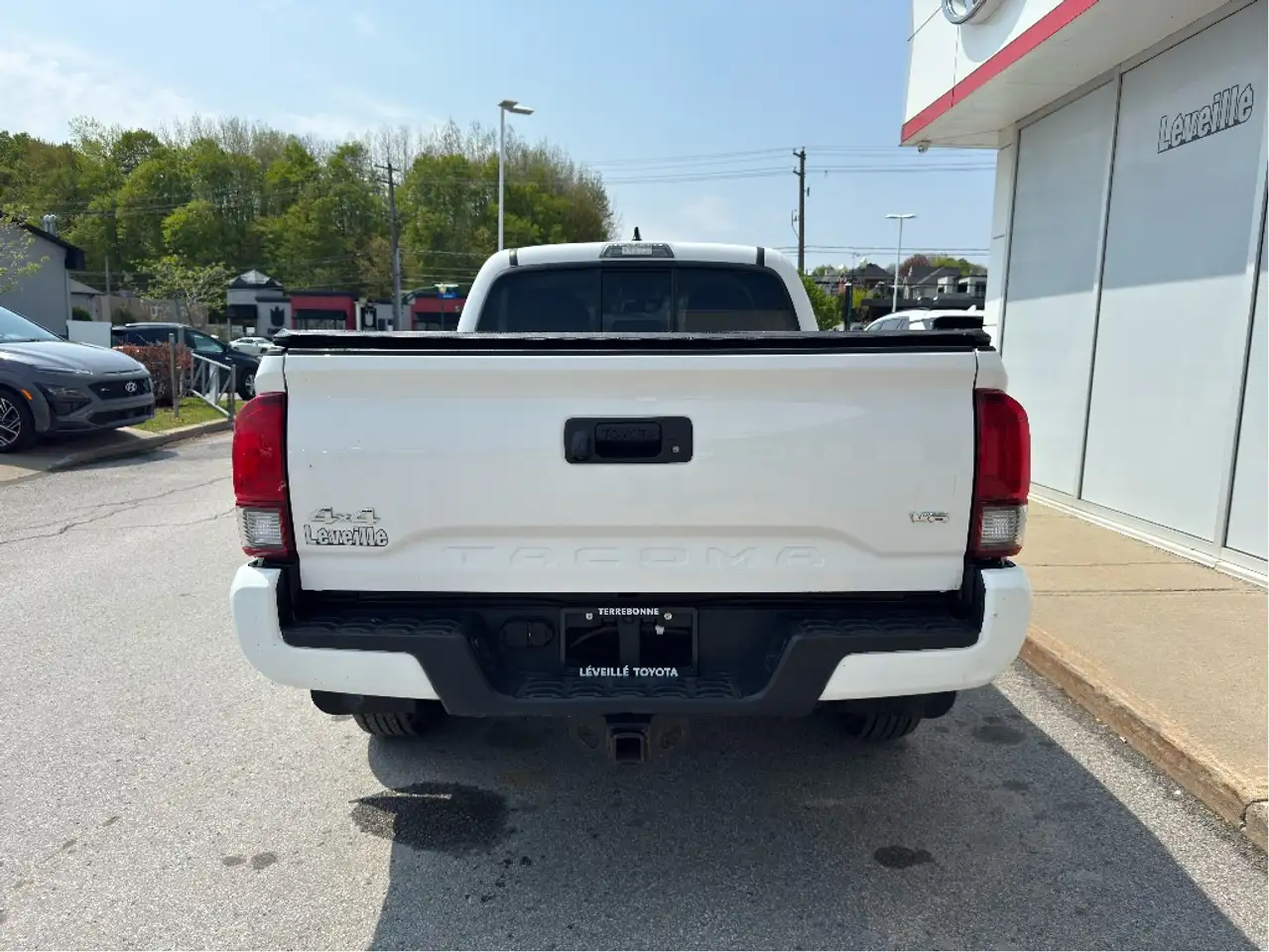 Toyota Tacoma снимка Toyota Tacoma