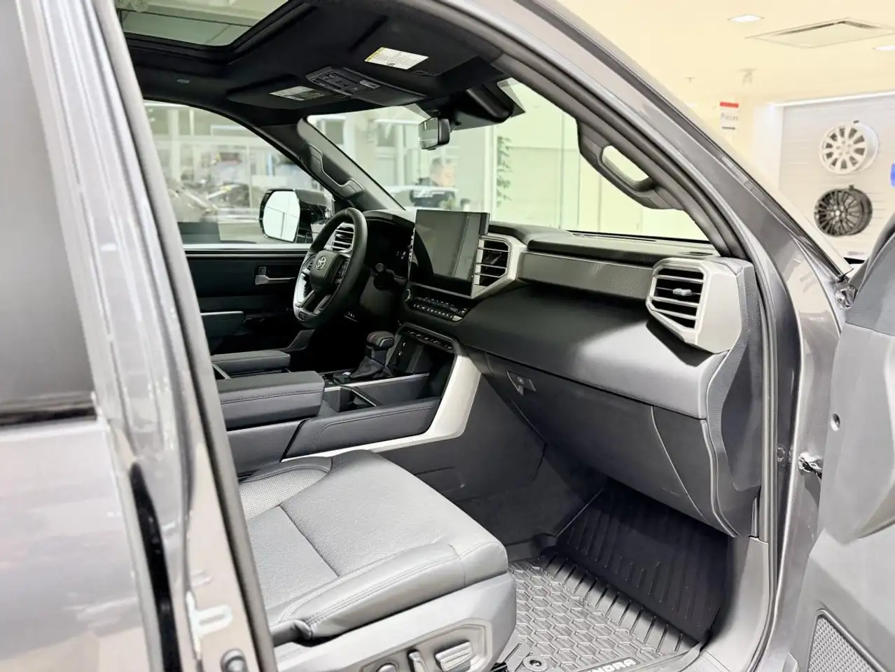 Toyota Tundra photo Toyota Tundra
