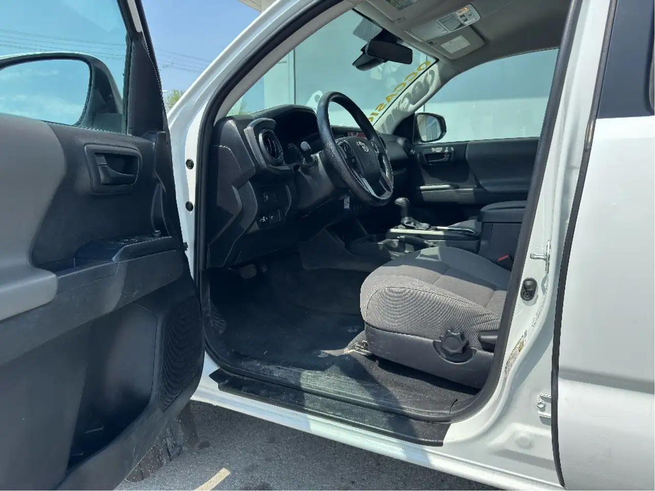 Toyota Tacoma снимка Toyota Tacoma