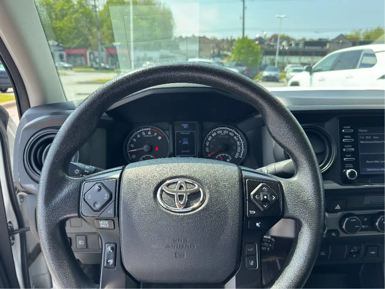 Toyota Tacoma снимка Toyota Tacoma