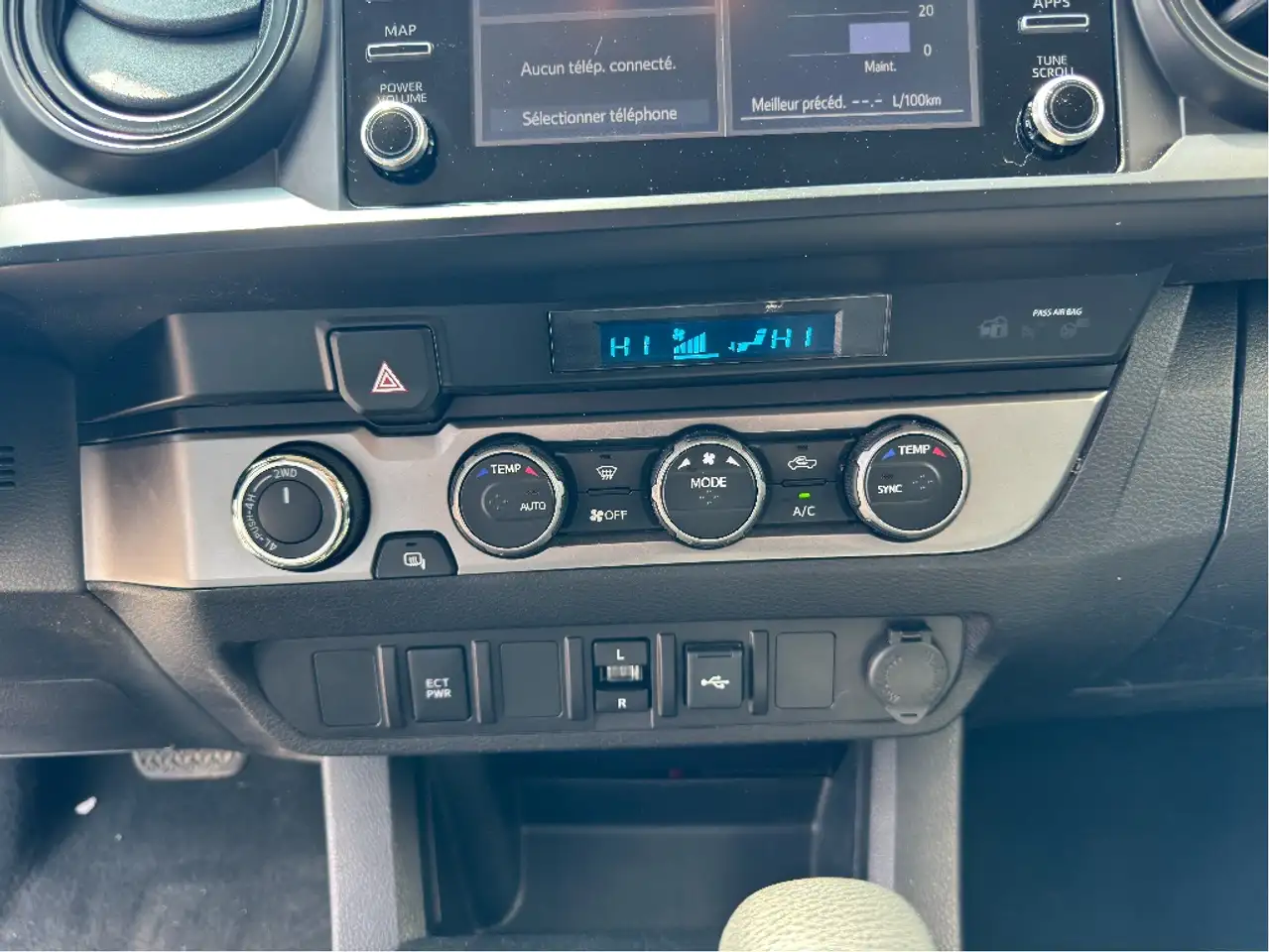 Toyota Tacoma снимка Toyota Tacoma