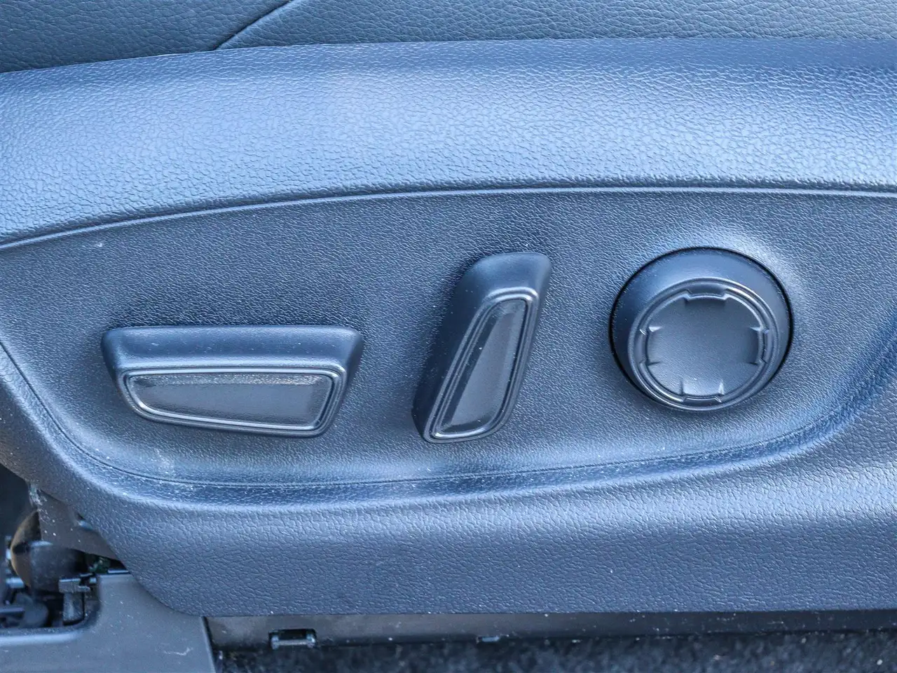 Toyota Tacoma снимка Toyota Tacoma