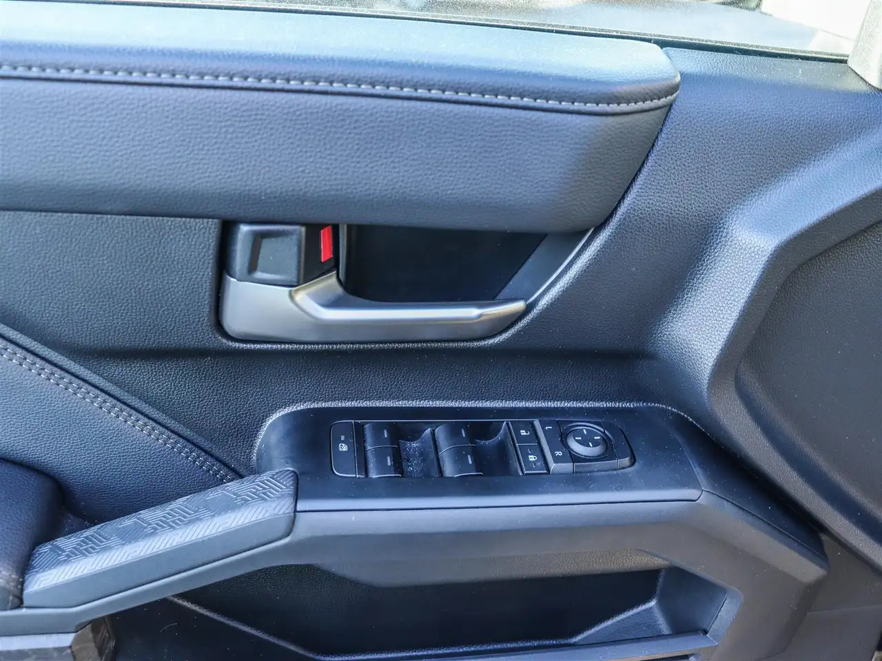Toyota Tacoma снимка Toyota Tacoma