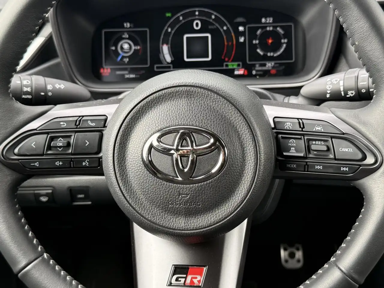 Toyota GR Corolla снимка Toyota GR Corolla