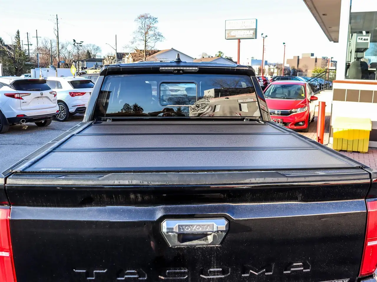 Toyota Tacoma снимка Toyota Tacoma