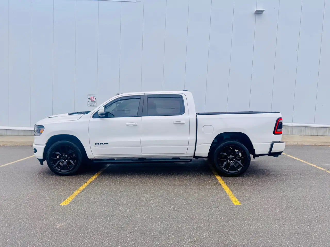 RAM 1500 photo RAM 1500