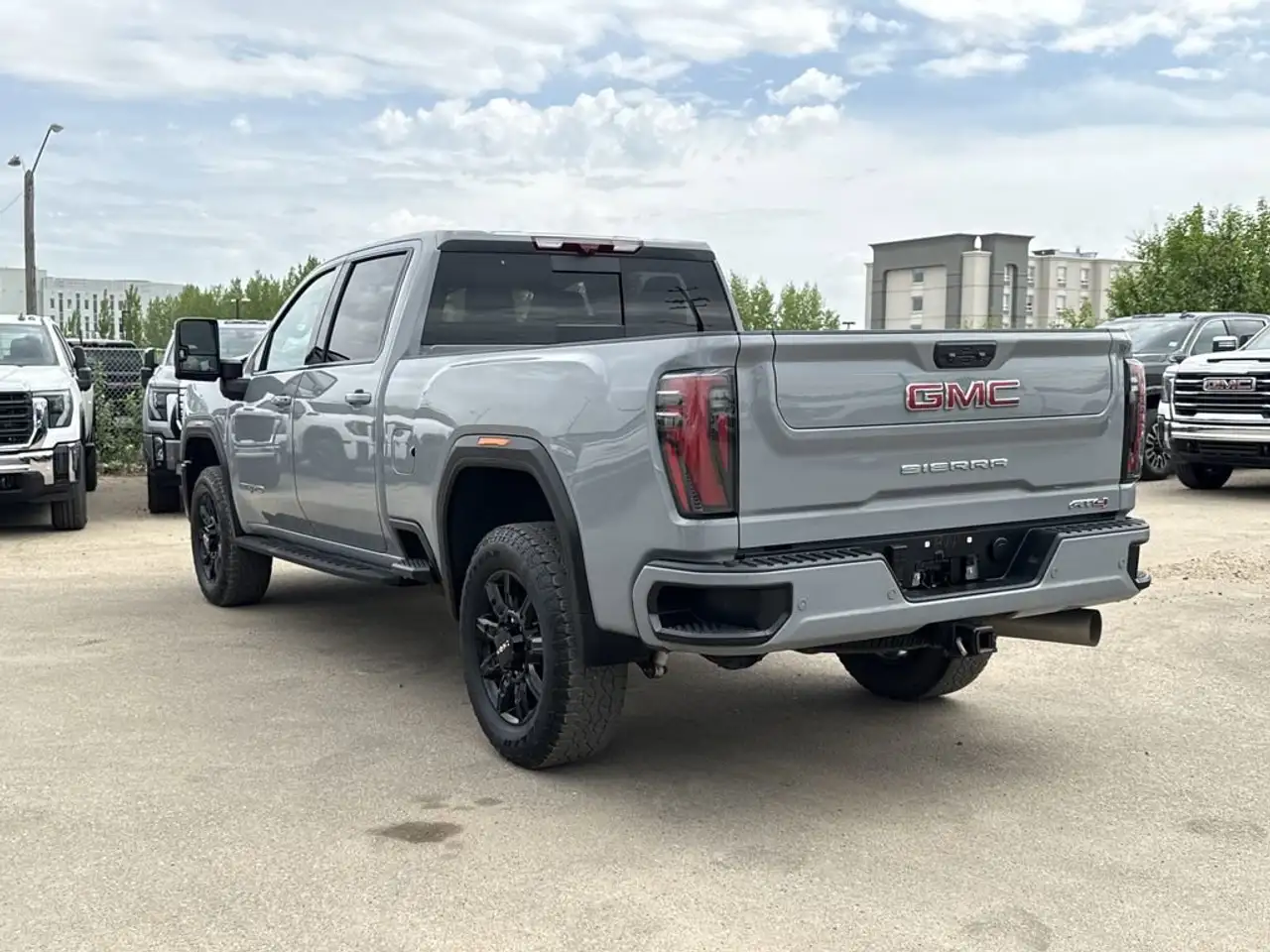 GMC Sierra 2500HD photo GMC Sierra 2500HD