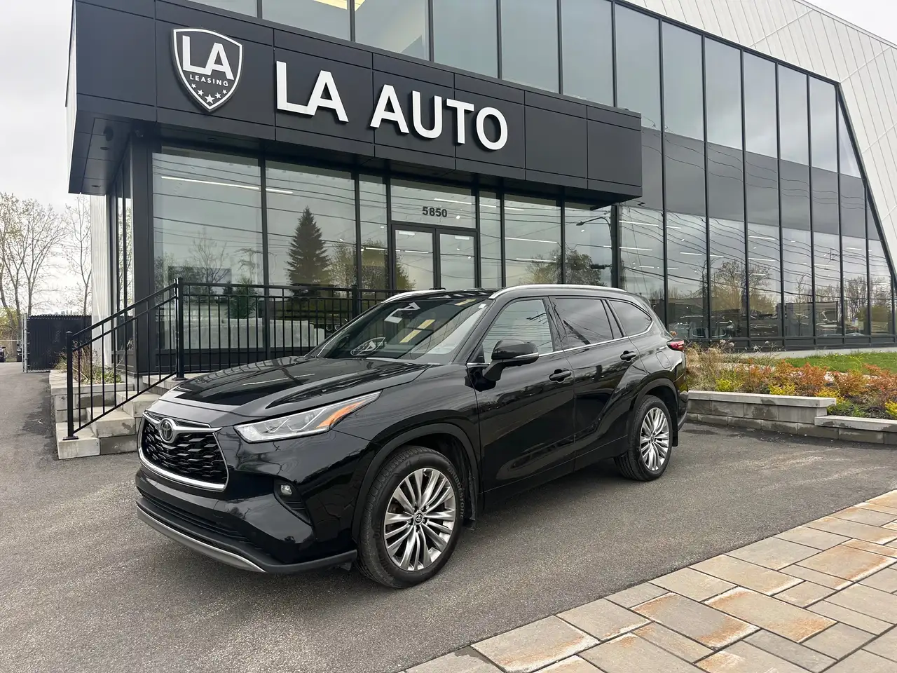 Toyota Highlander снимка Toyota Highlander