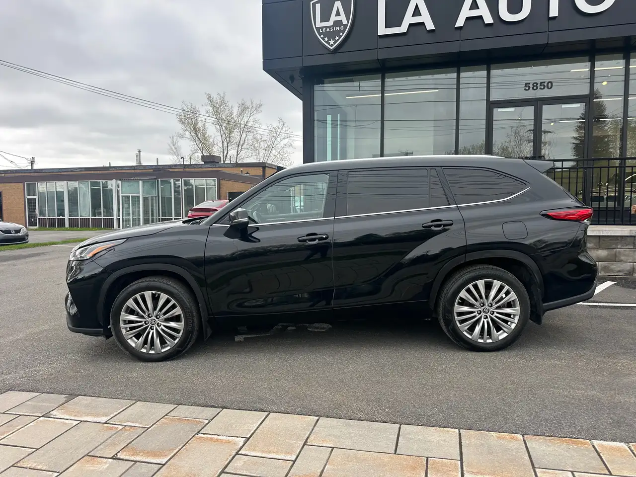 Toyota Highlander снимка Toyota Highlander