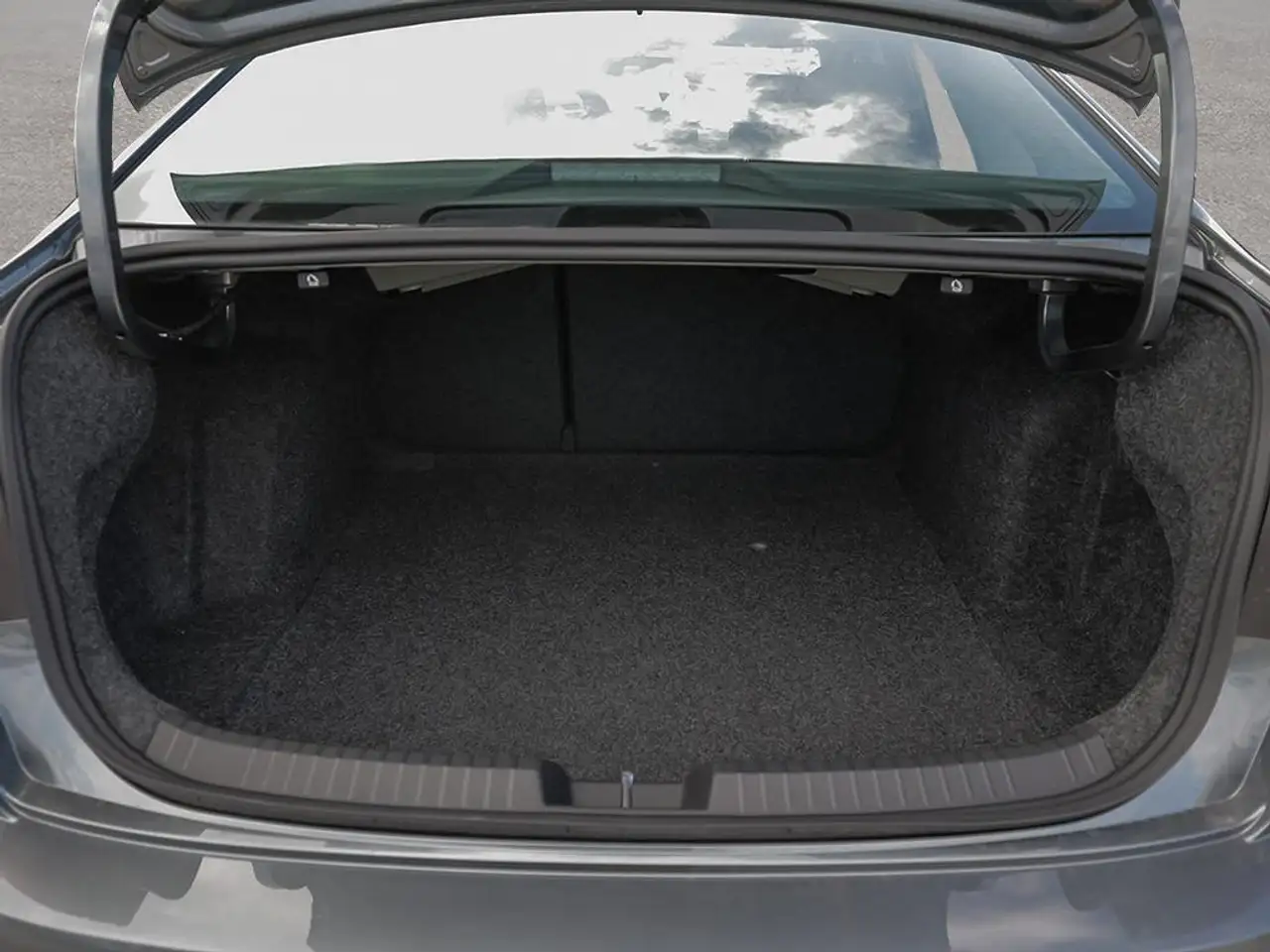 Volkswagen Jetta photo Volkswagen Jetta