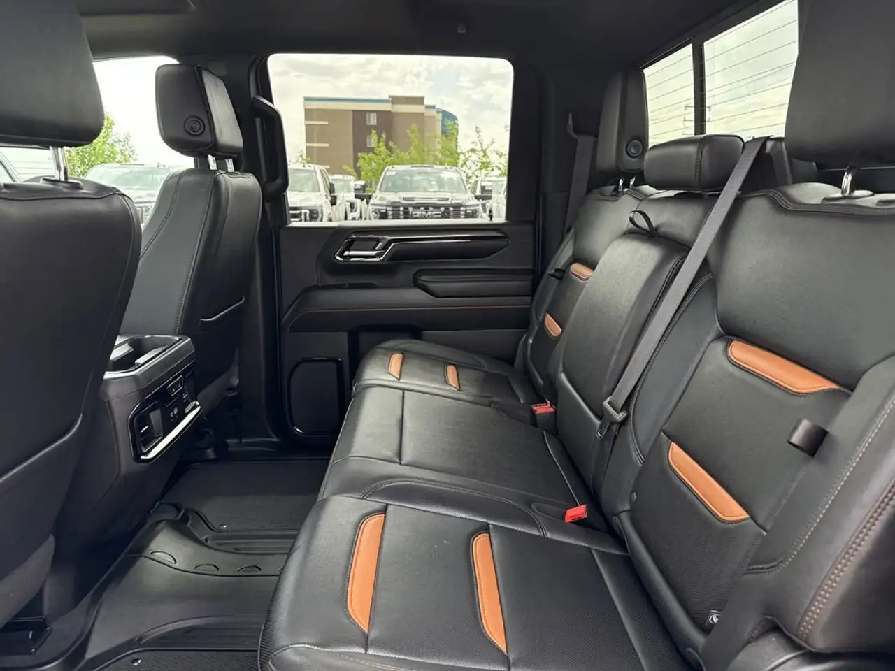 GMC Sierra 2500HD photo GMC Sierra 2500HD