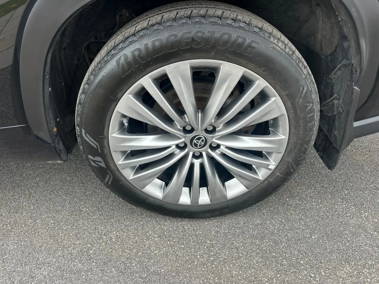 Toyota Highlander снимка Toyota Highlander