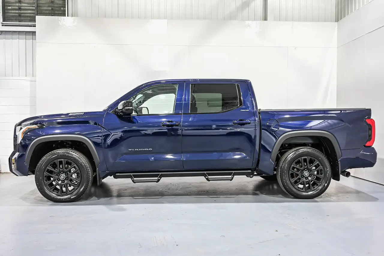 Toyota Tundra снимка Toyota Tundra