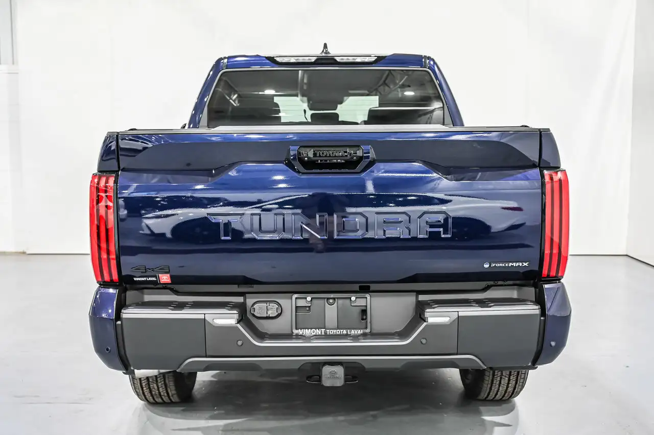 Toyota Tundra снимка Toyota Tundra
