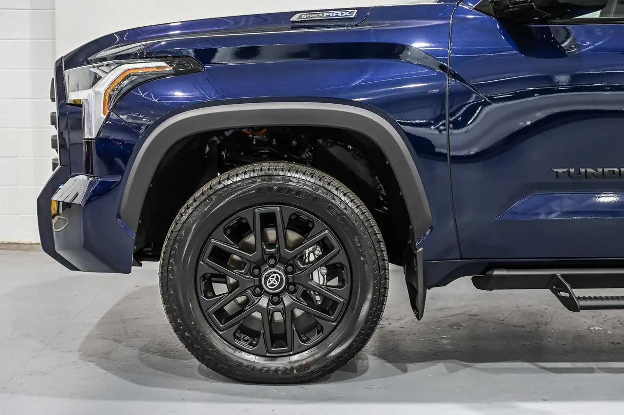 Toyota Tundra снимка Toyota Tundra