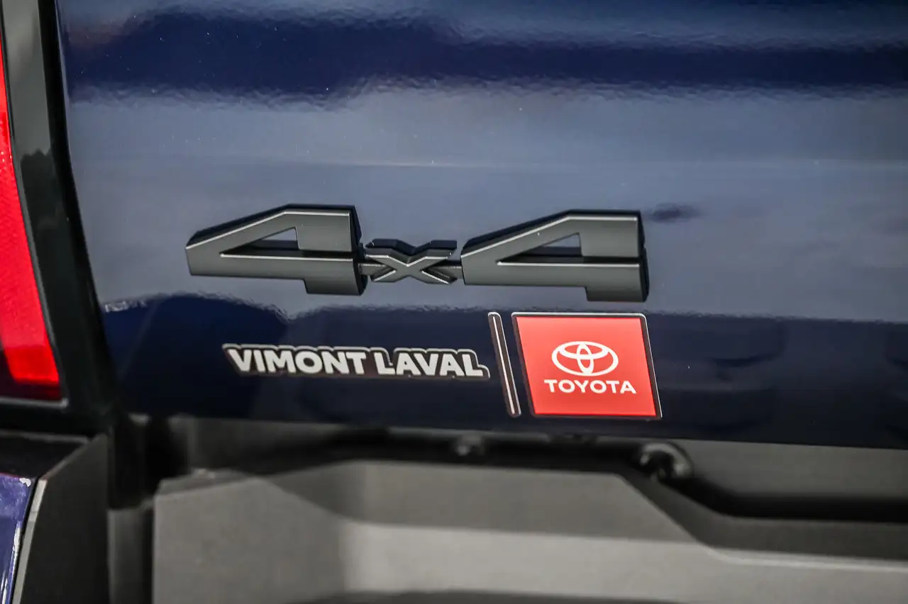 Toyota Tundra снимка Toyota Tundra