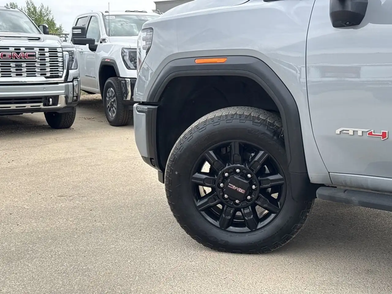 GMC Sierra 2500HD photo GMC Sierra 2500HD