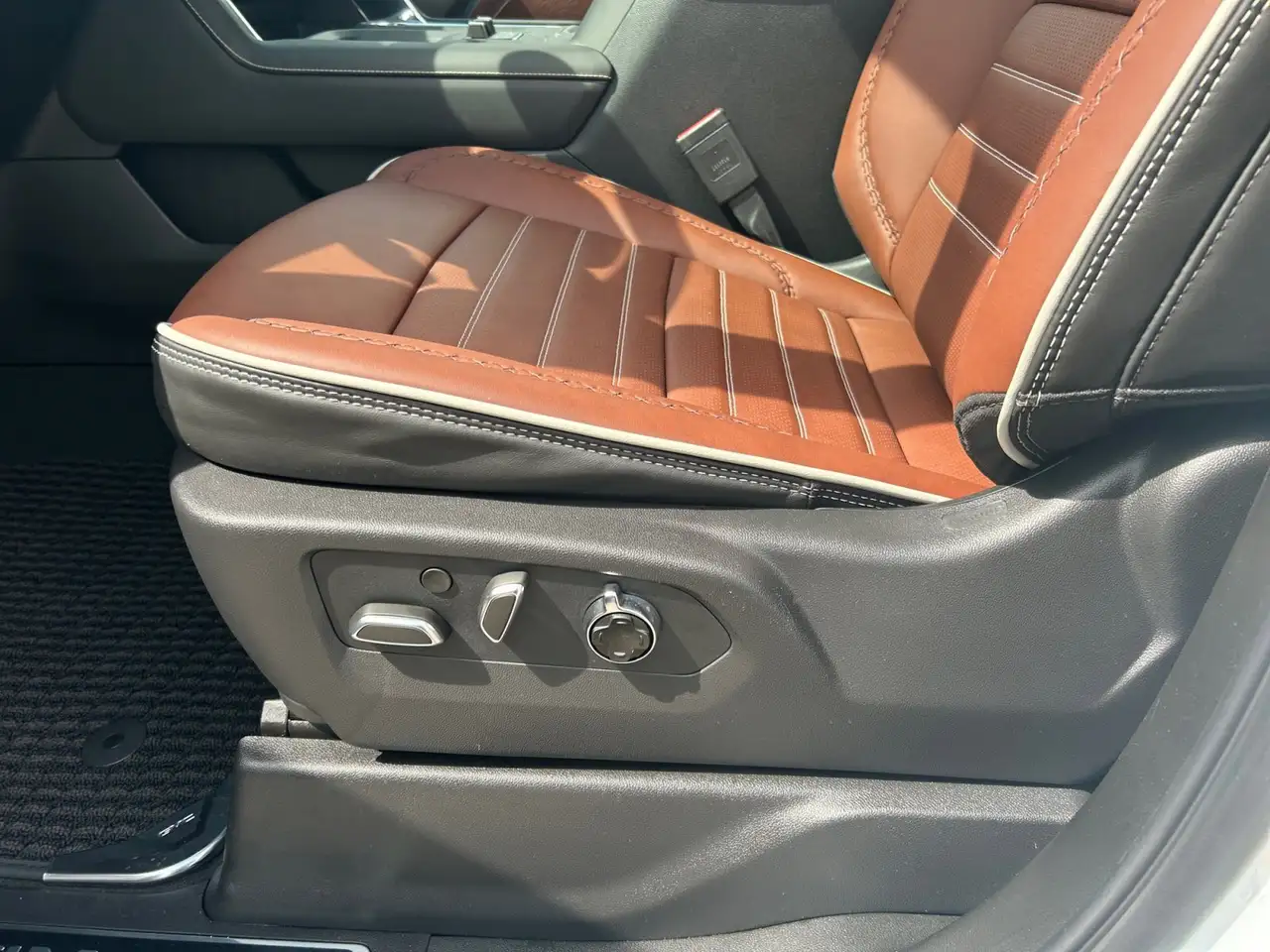 GMC Sierra 2500HD снимка GMC Sierra 2500HD