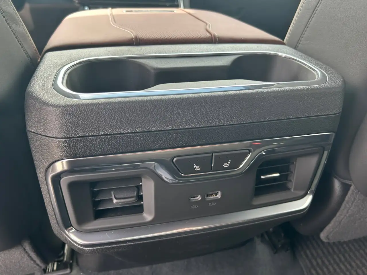 GMC Sierra 2500HD снимка GMC Sierra 2500HD