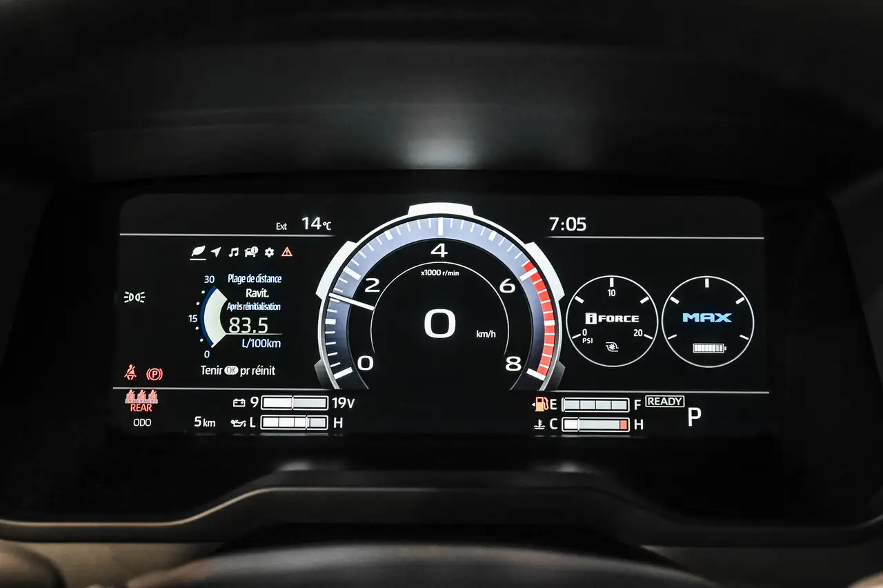 Toyota Tundra снимка Toyota Tundra