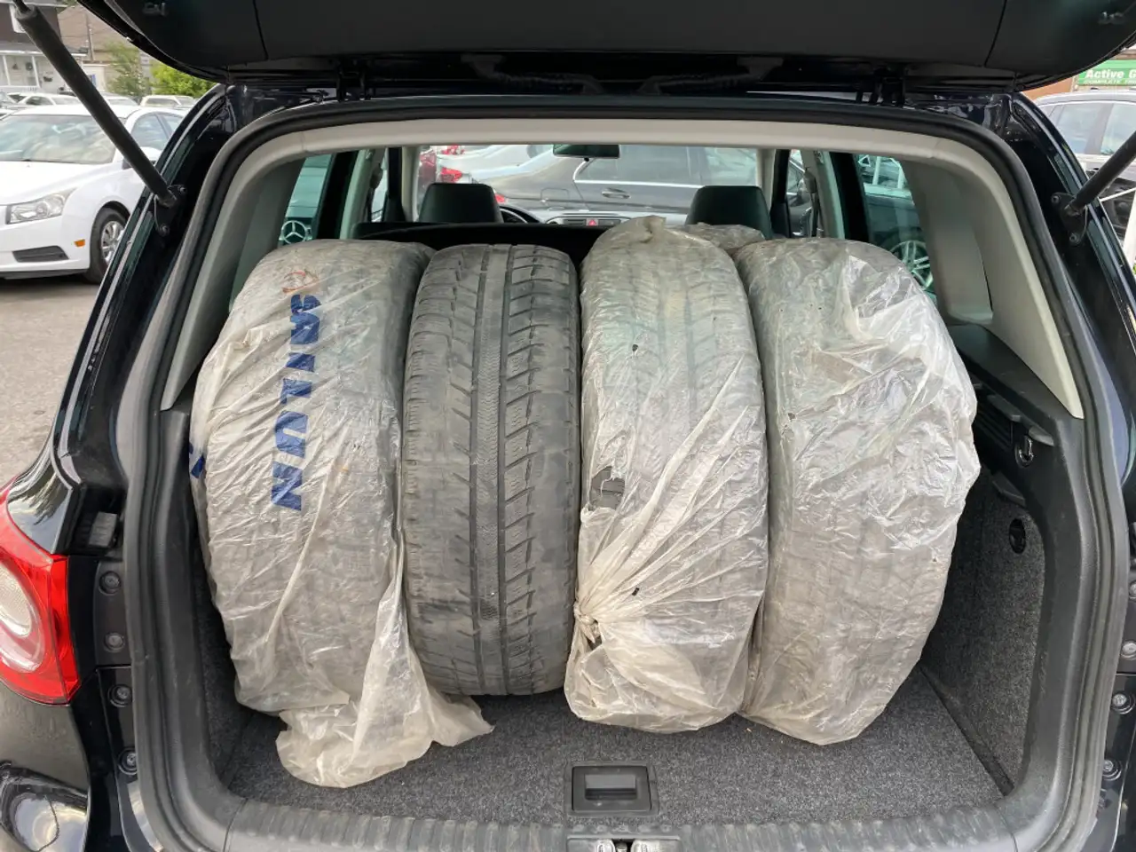 Volkswagen Tiguan снимка Volkswagen Tiguan