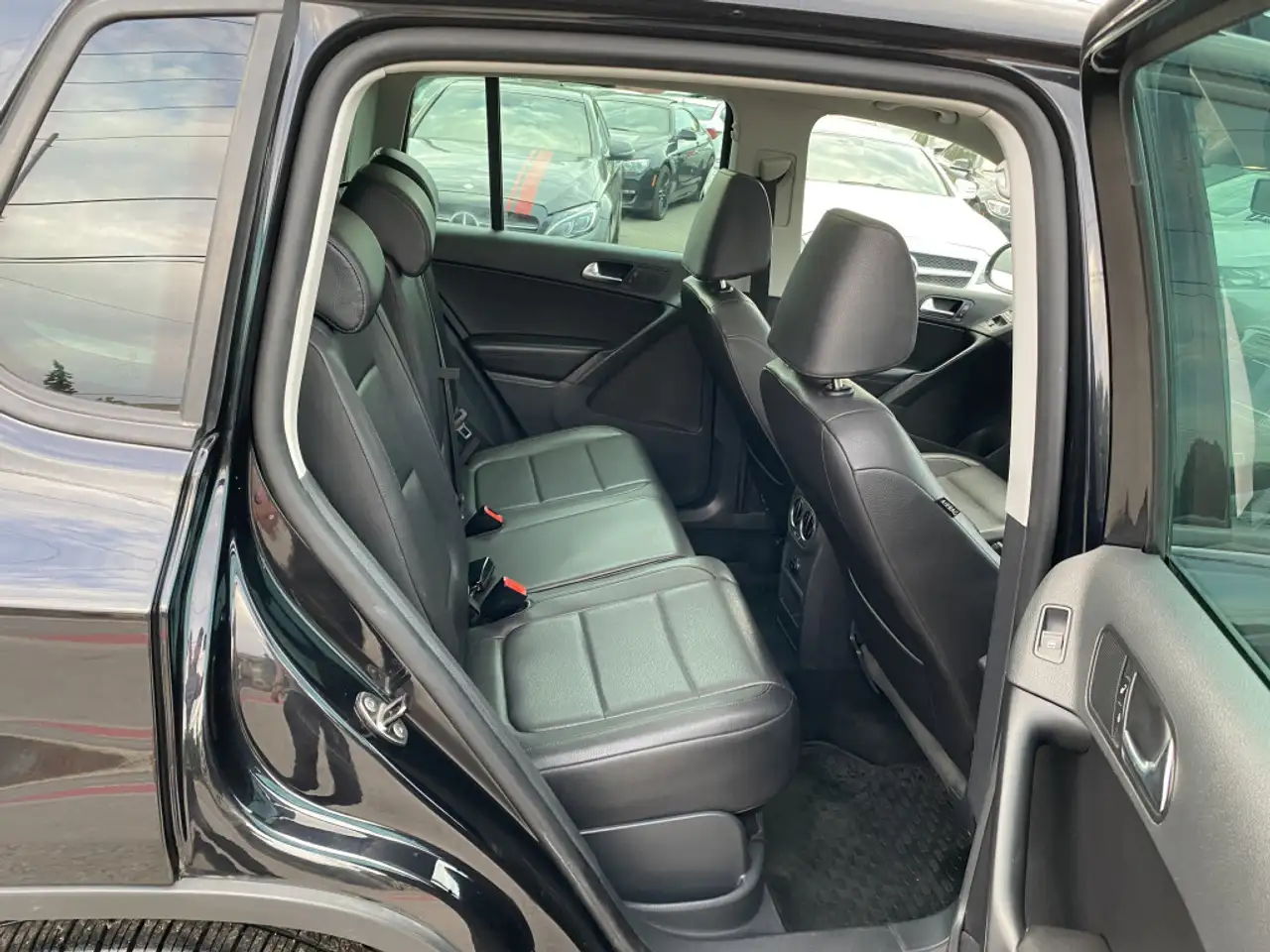 Volkswagen Tiguan снимка Volkswagen Tiguan