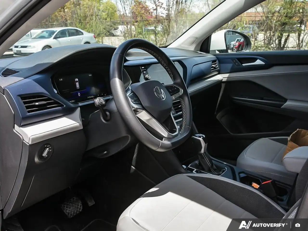 Volkswagen Taos снимка Volkswagen Taos