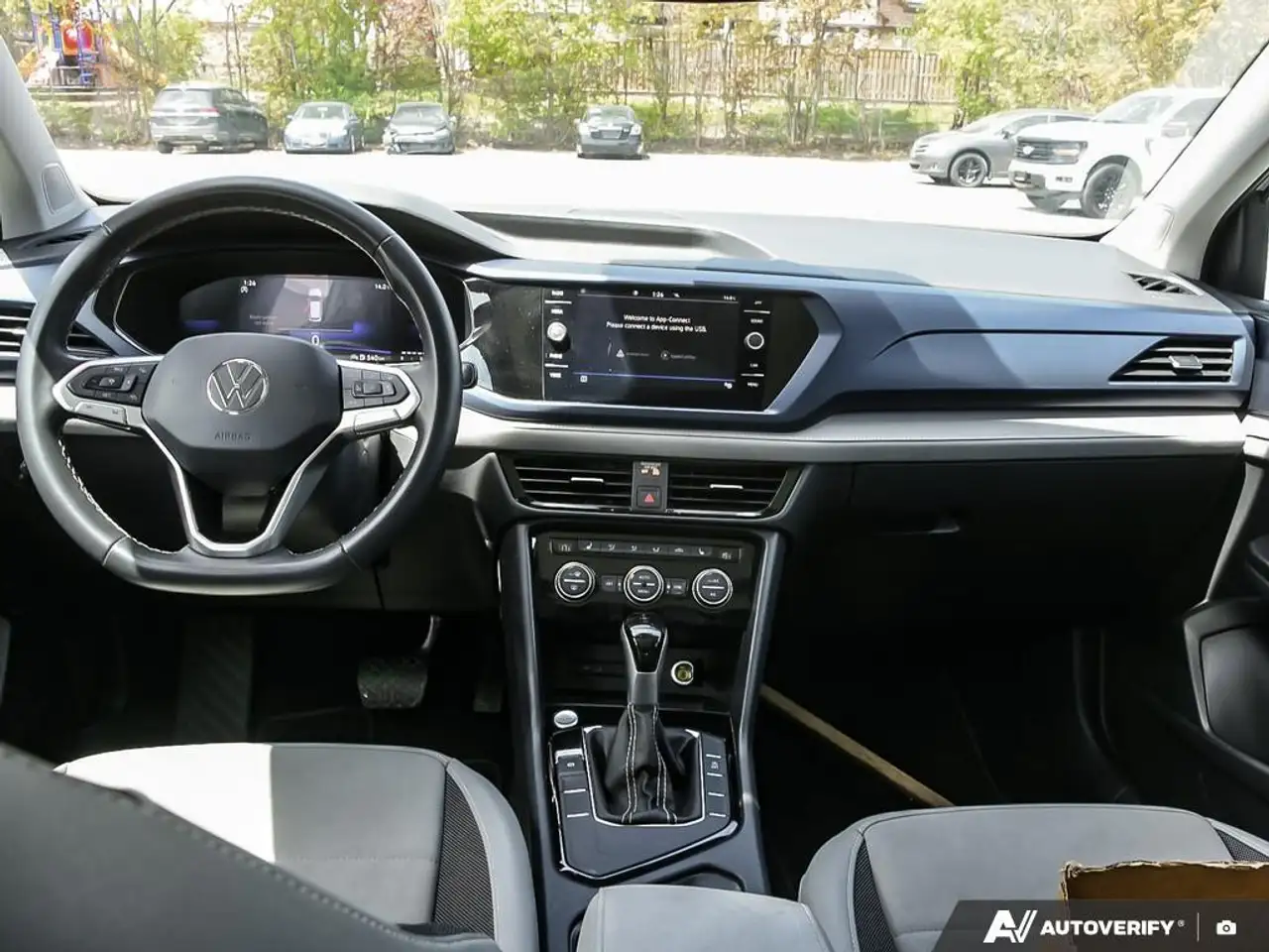 Volkswagen Taos снимка Volkswagen Taos