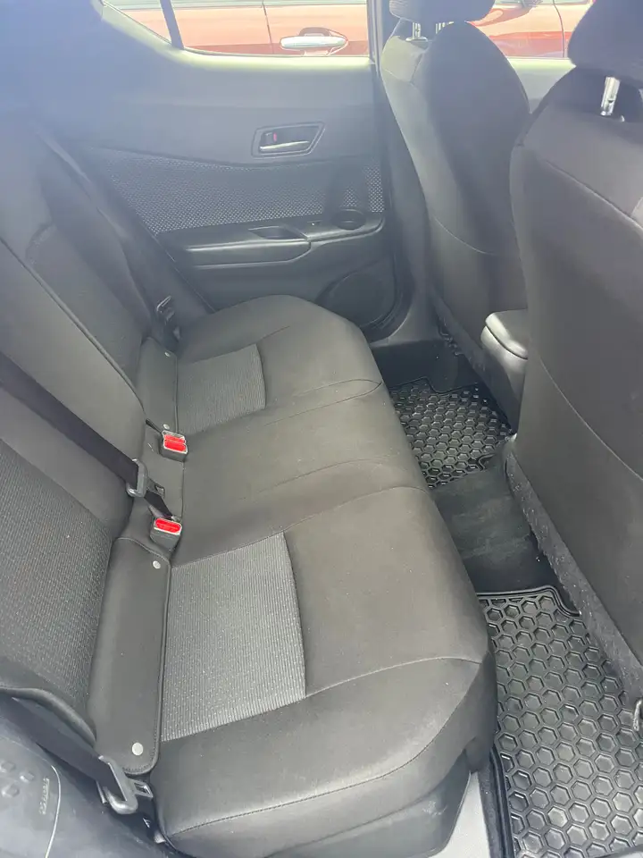 Toyota C-HR снимка Toyota C-HR