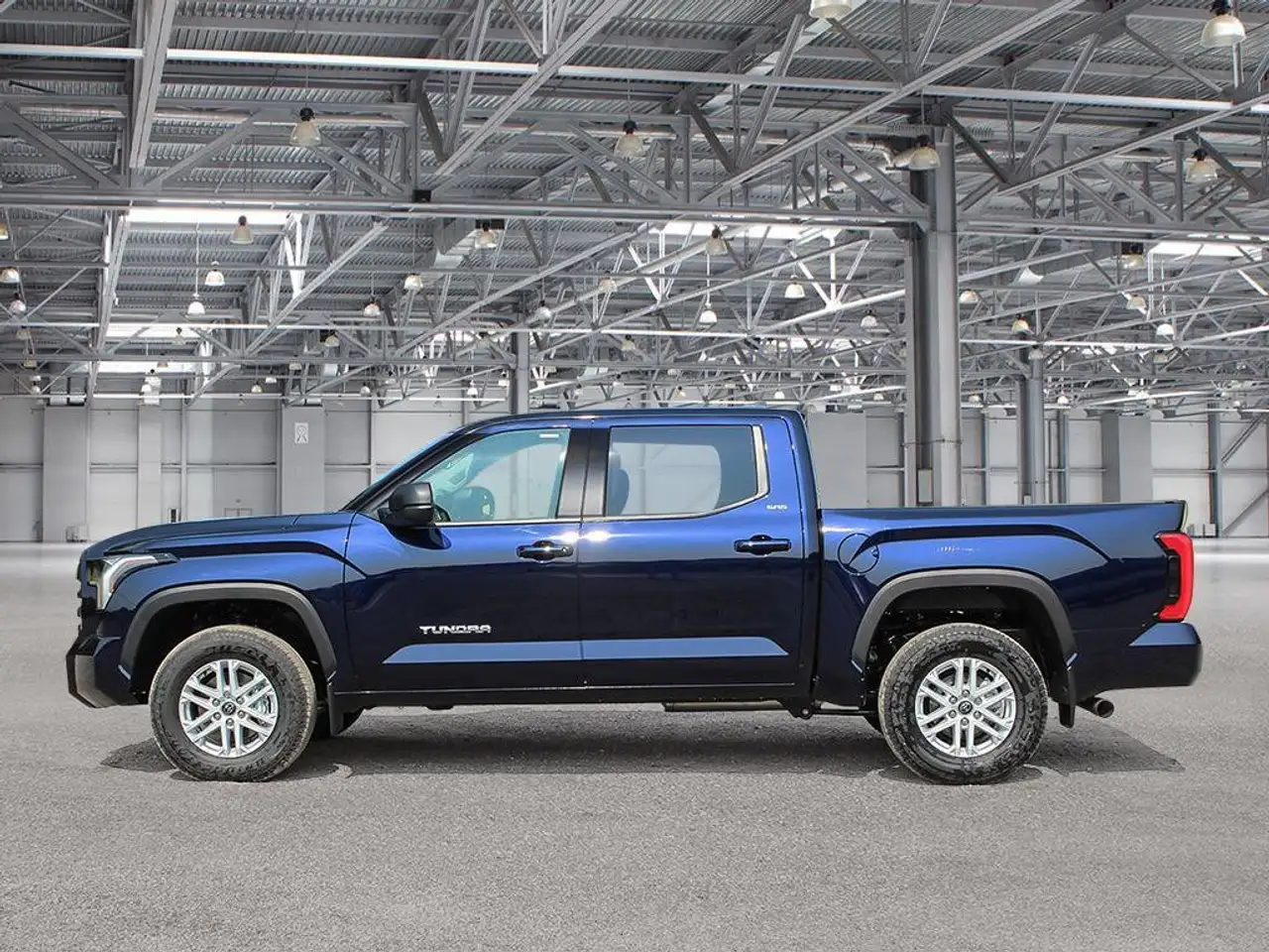 Toyota Tundra снимка Toyota Tundra