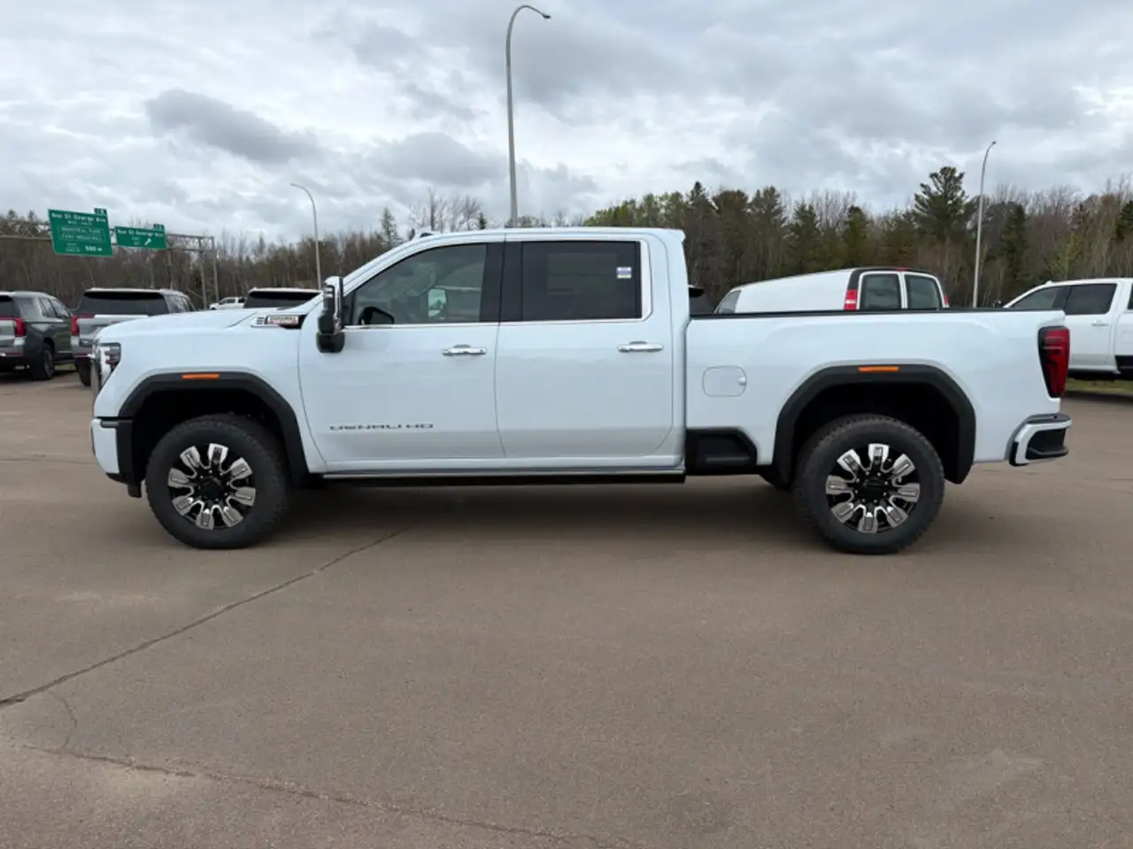 GMC Sierra 2500HD снимка GMC Sierra 2500HD