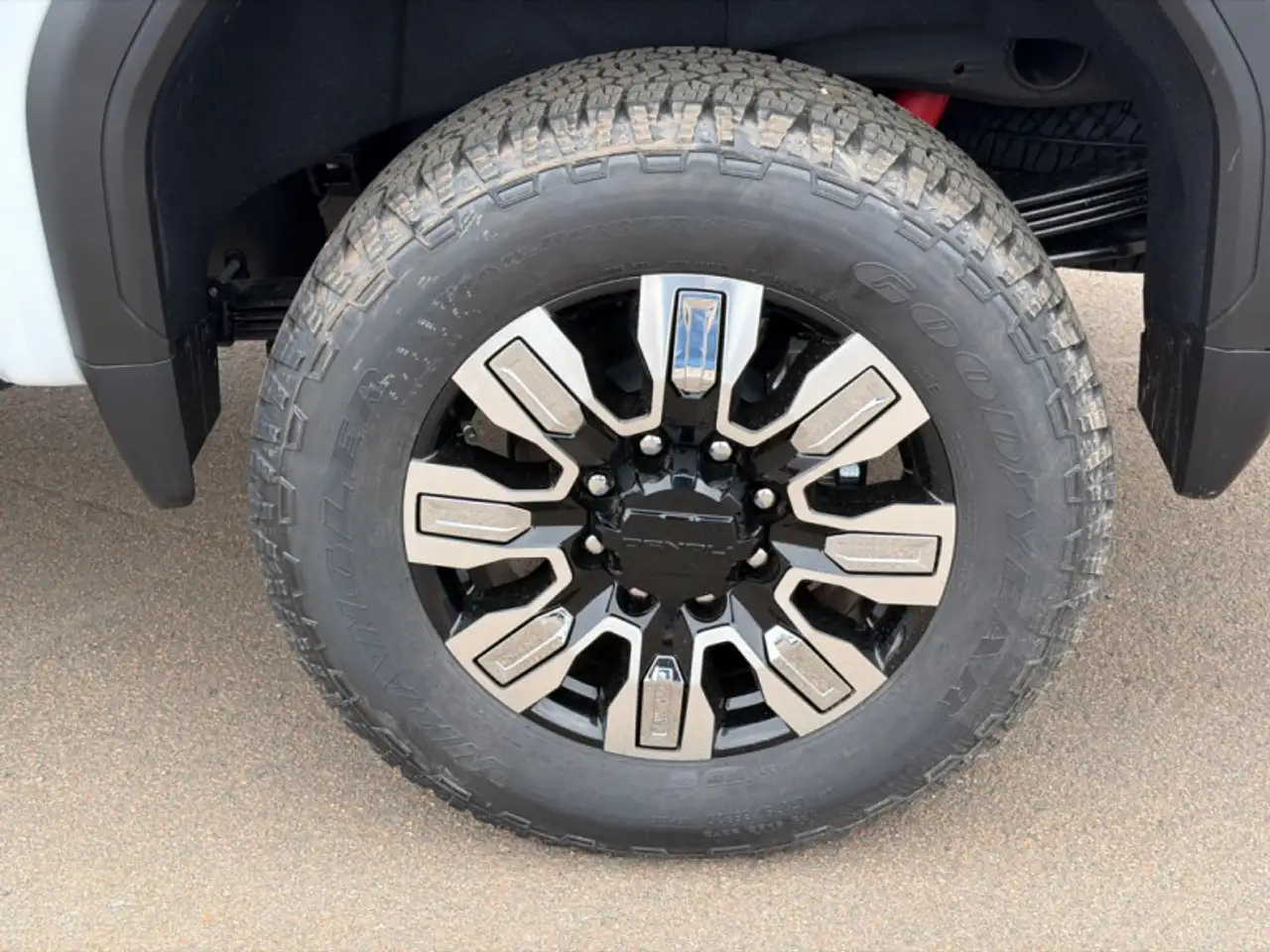 GMC Sierra 2500HD снимка GMC Sierra 2500HD