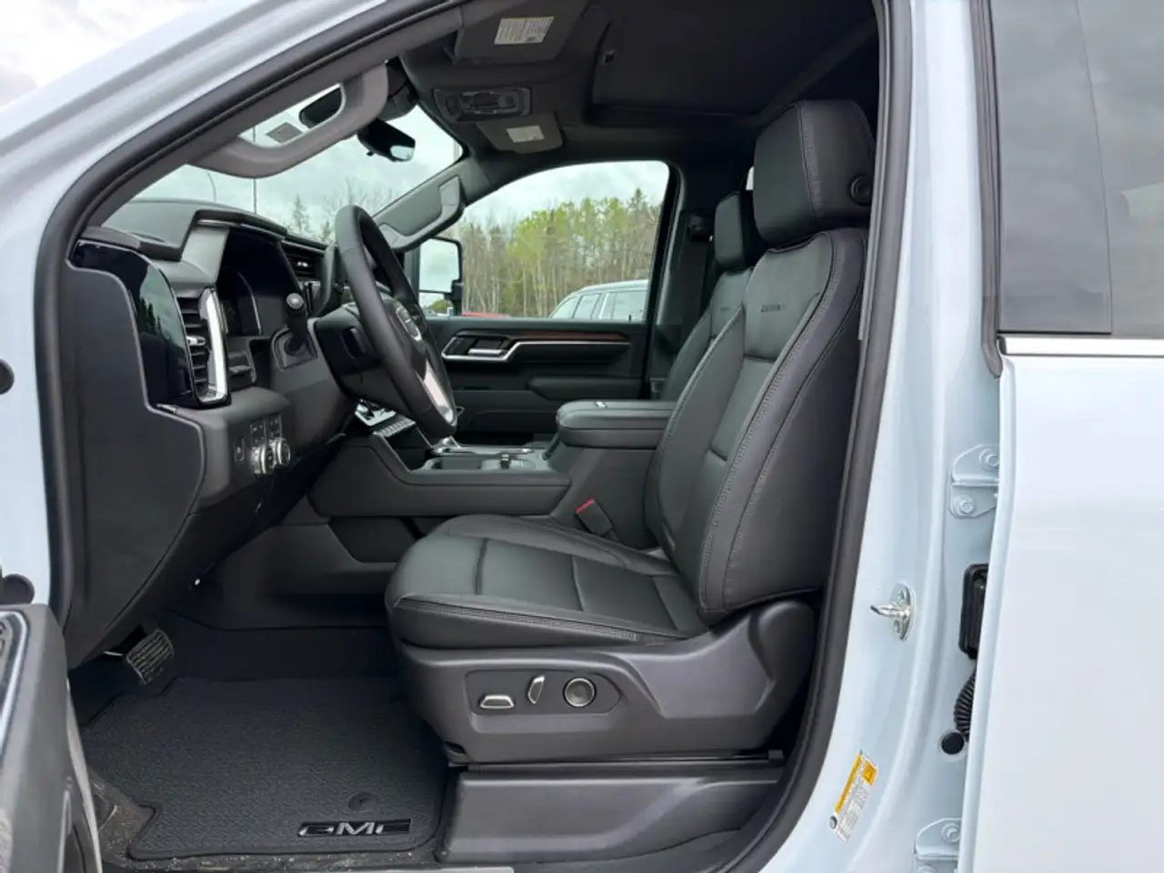 GMC Sierra 2500HD снимка GMC Sierra 2500HD