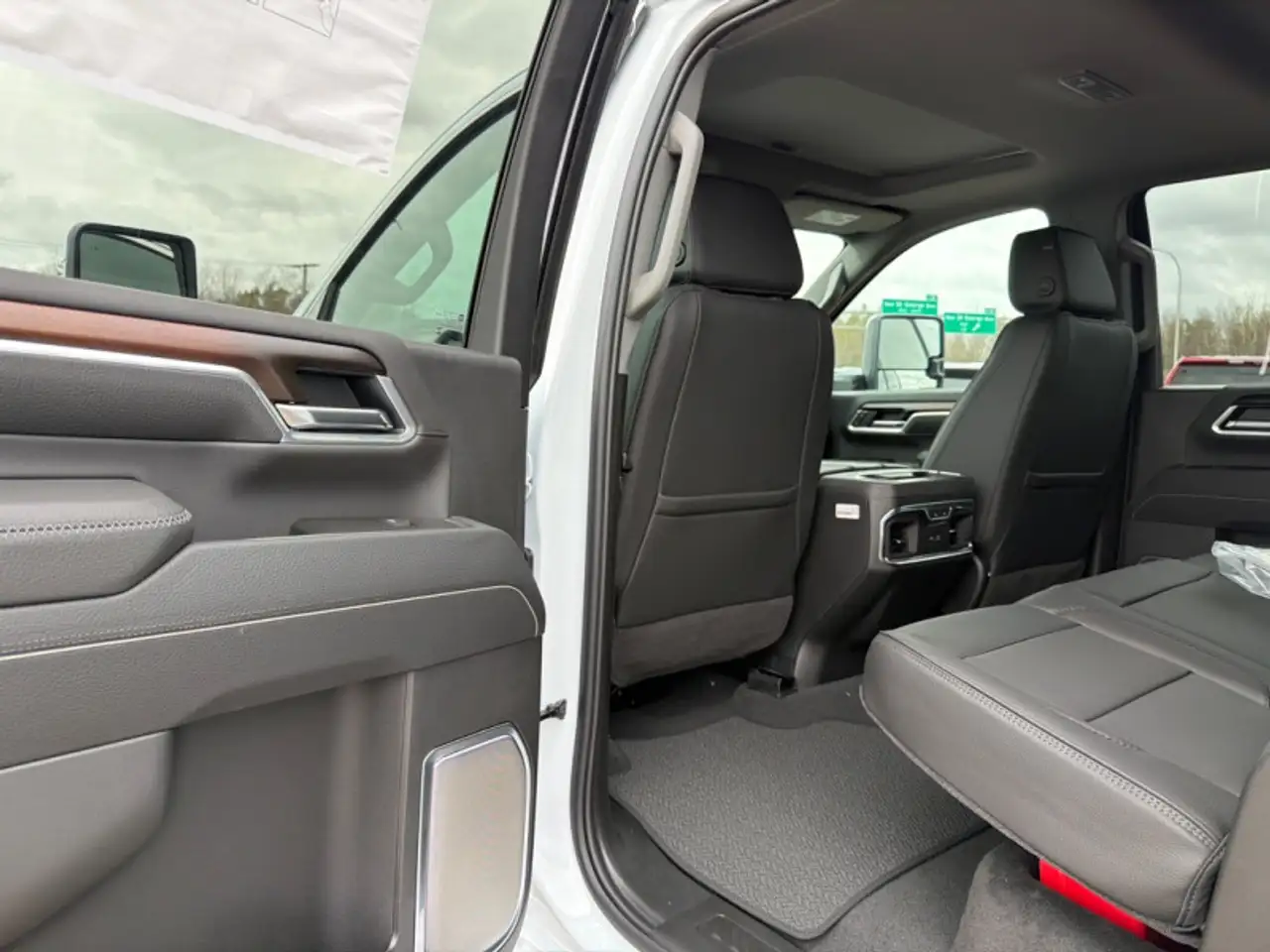 GMC Sierra 2500HD снимка GMC Sierra 2500HD
