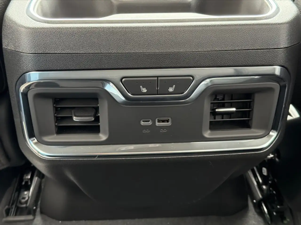 GMC Sierra 2500HD снимка GMC Sierra 2500HD