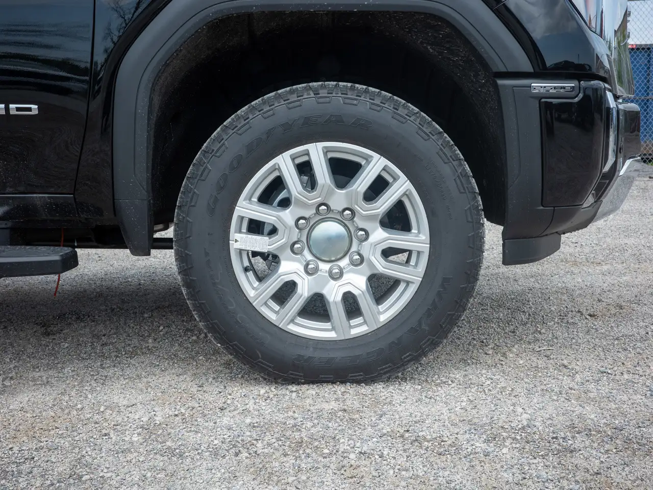 GMC Sierra 2500HD снимка GMC Sierra 2500HD