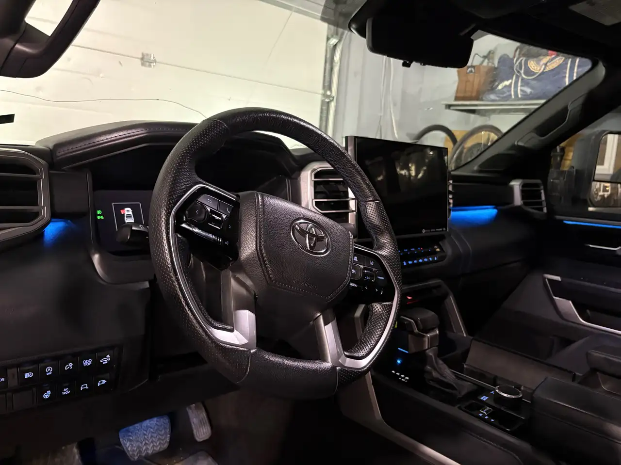 Toyota Tundra снимка Toyota Tundra