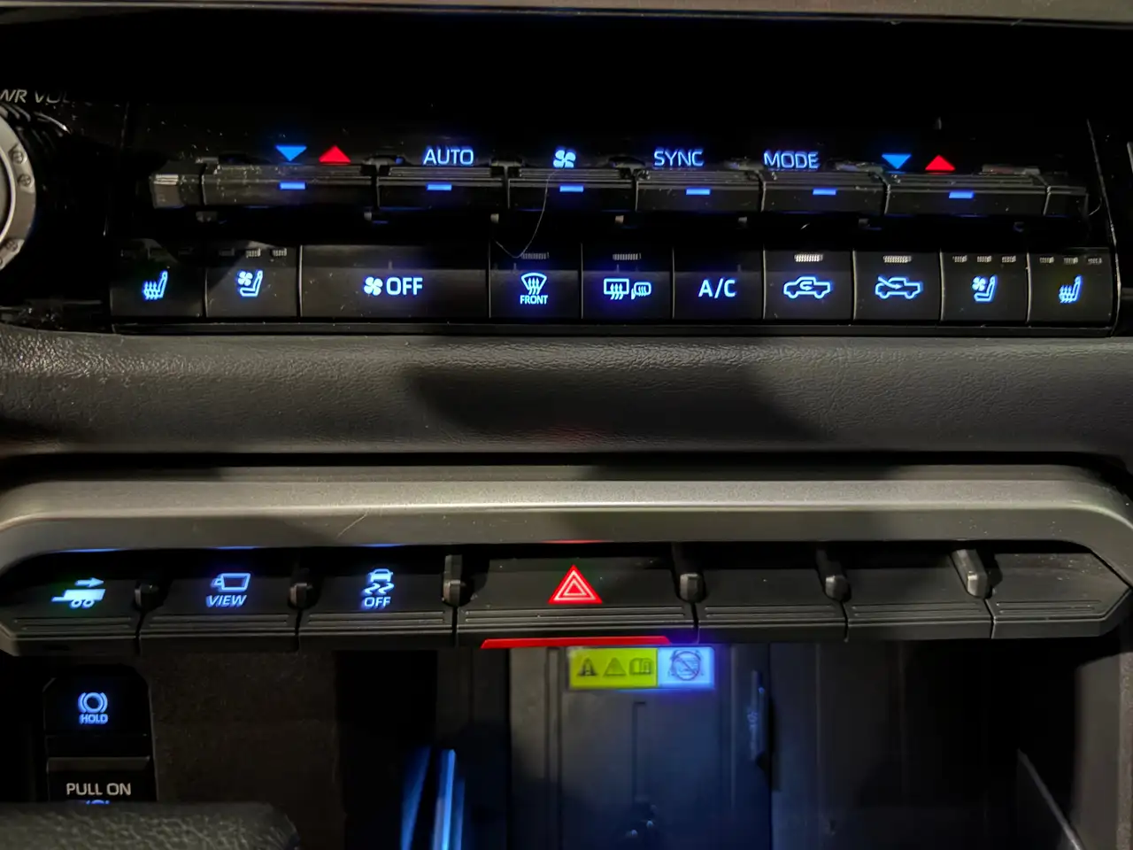 Toyota Tundra снимка Toyota Tundra
