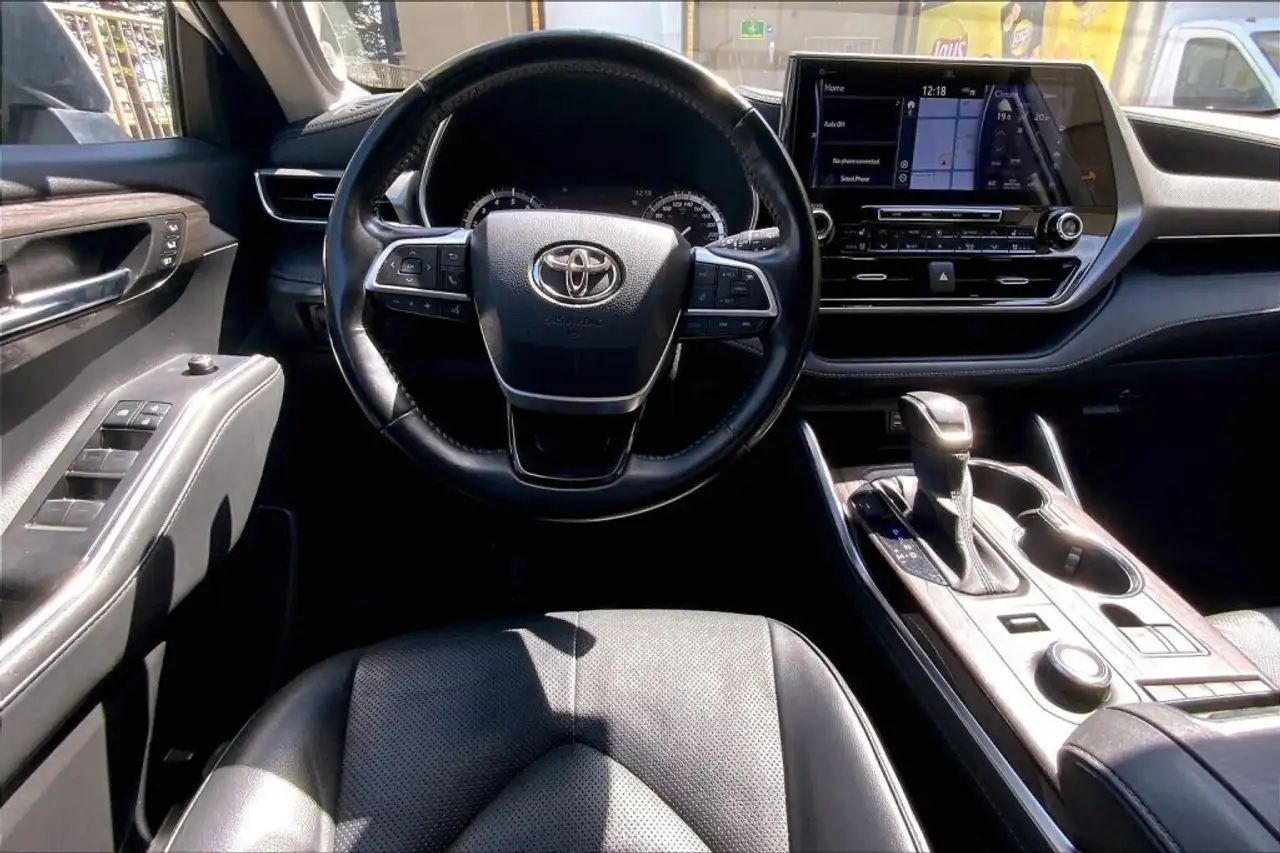 Toyota Highlander photo Toyota Highlander