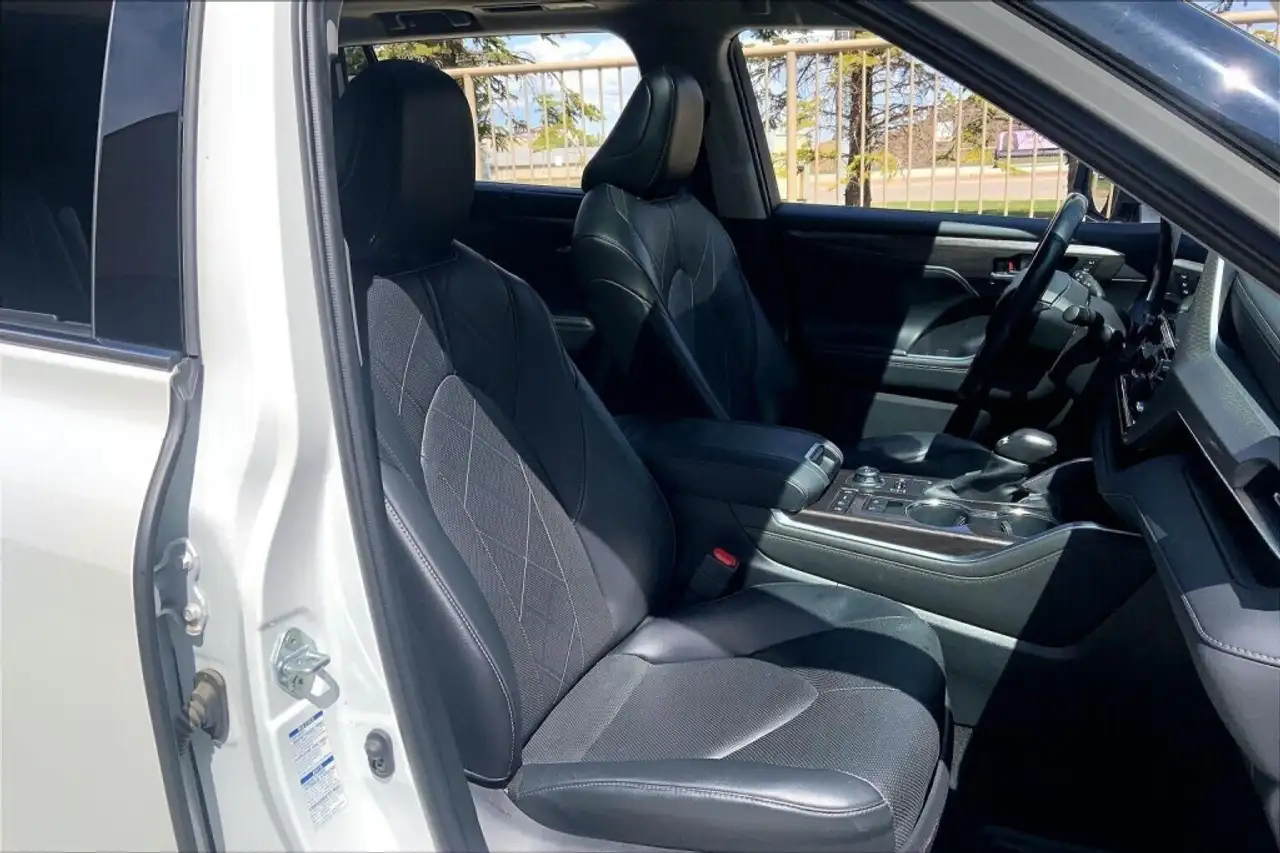 Toyota Highlander photo Toyota Highlander