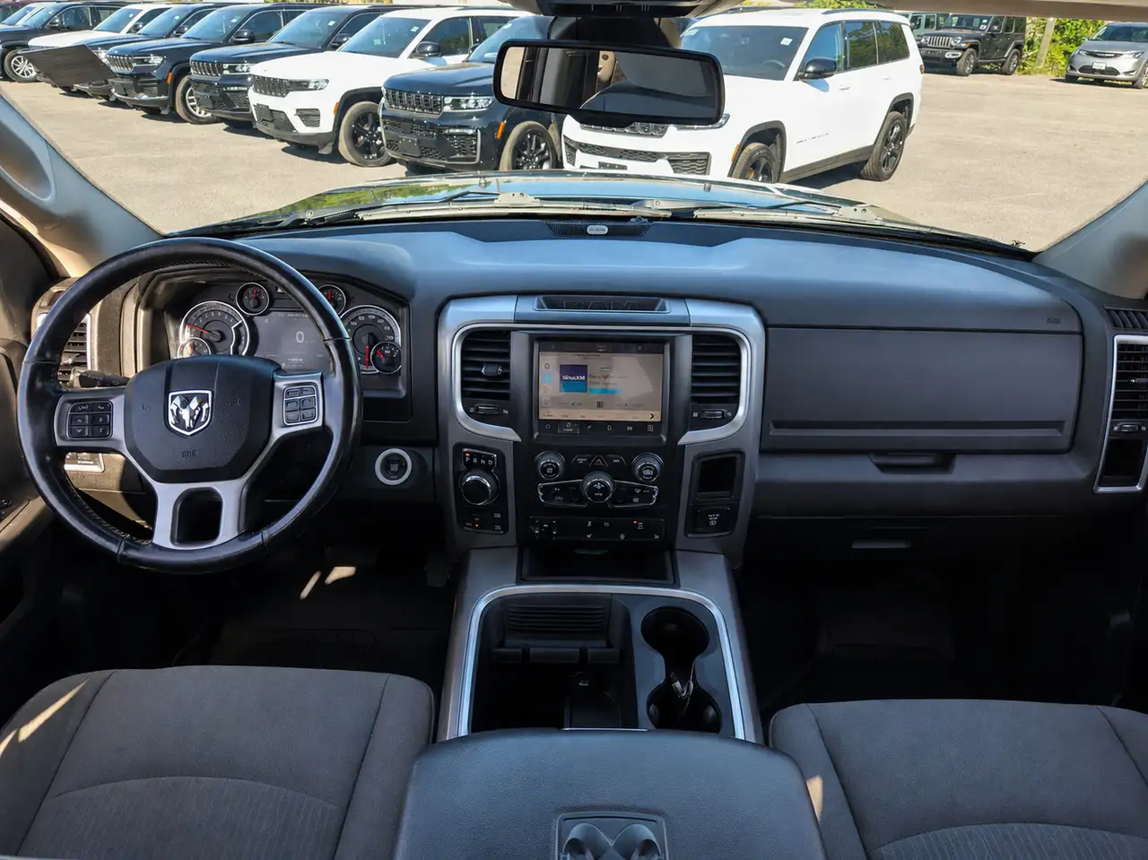 RAM 1500 снимка RAM 1500