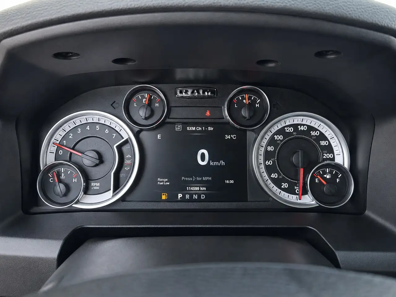 RAM 1500 снимка RAM 1500