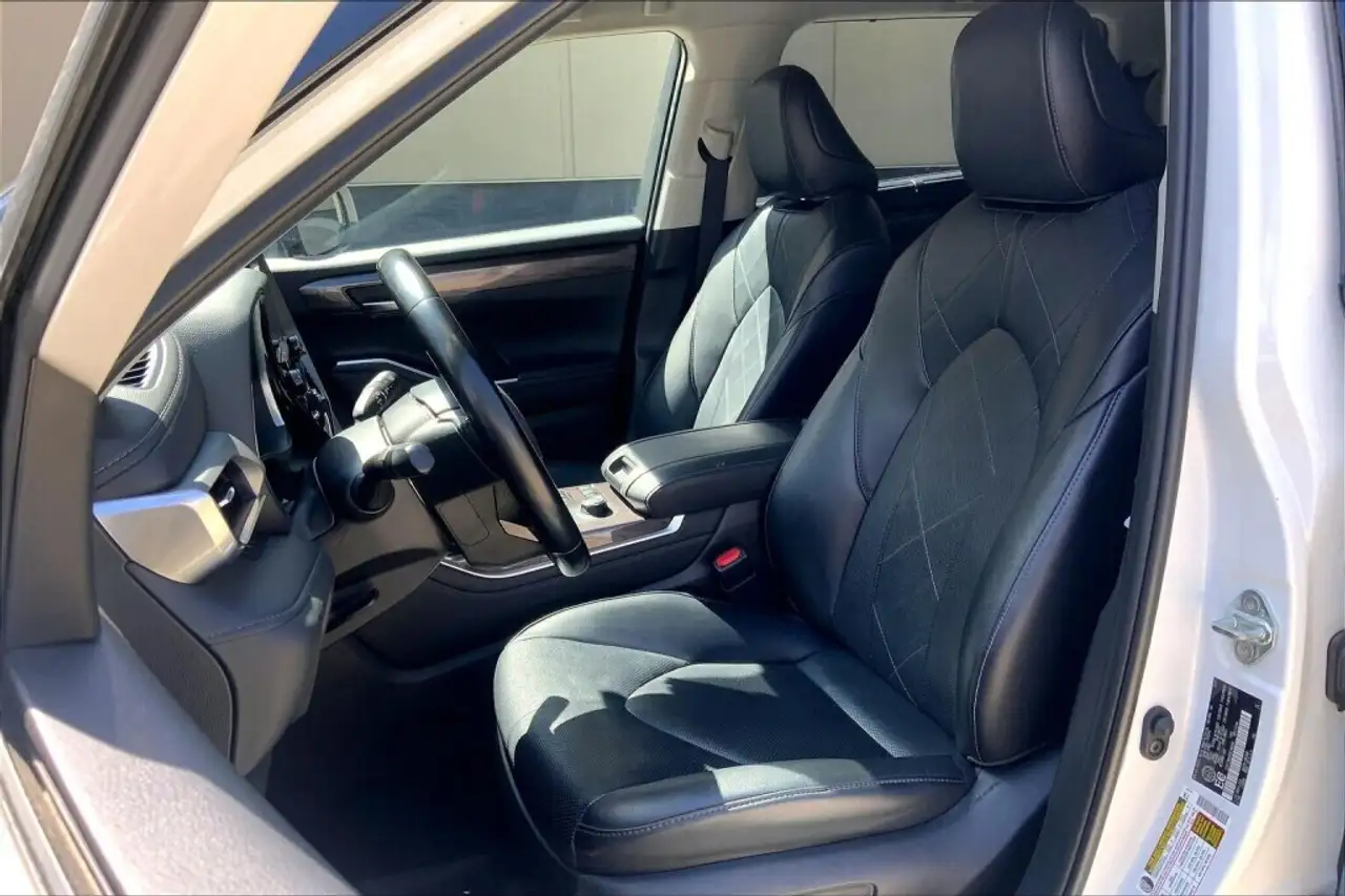 Toyota Highlander photo Toyota Highlander
