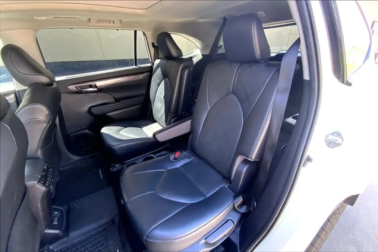 Toyota Highlander photo Toyota Highlander