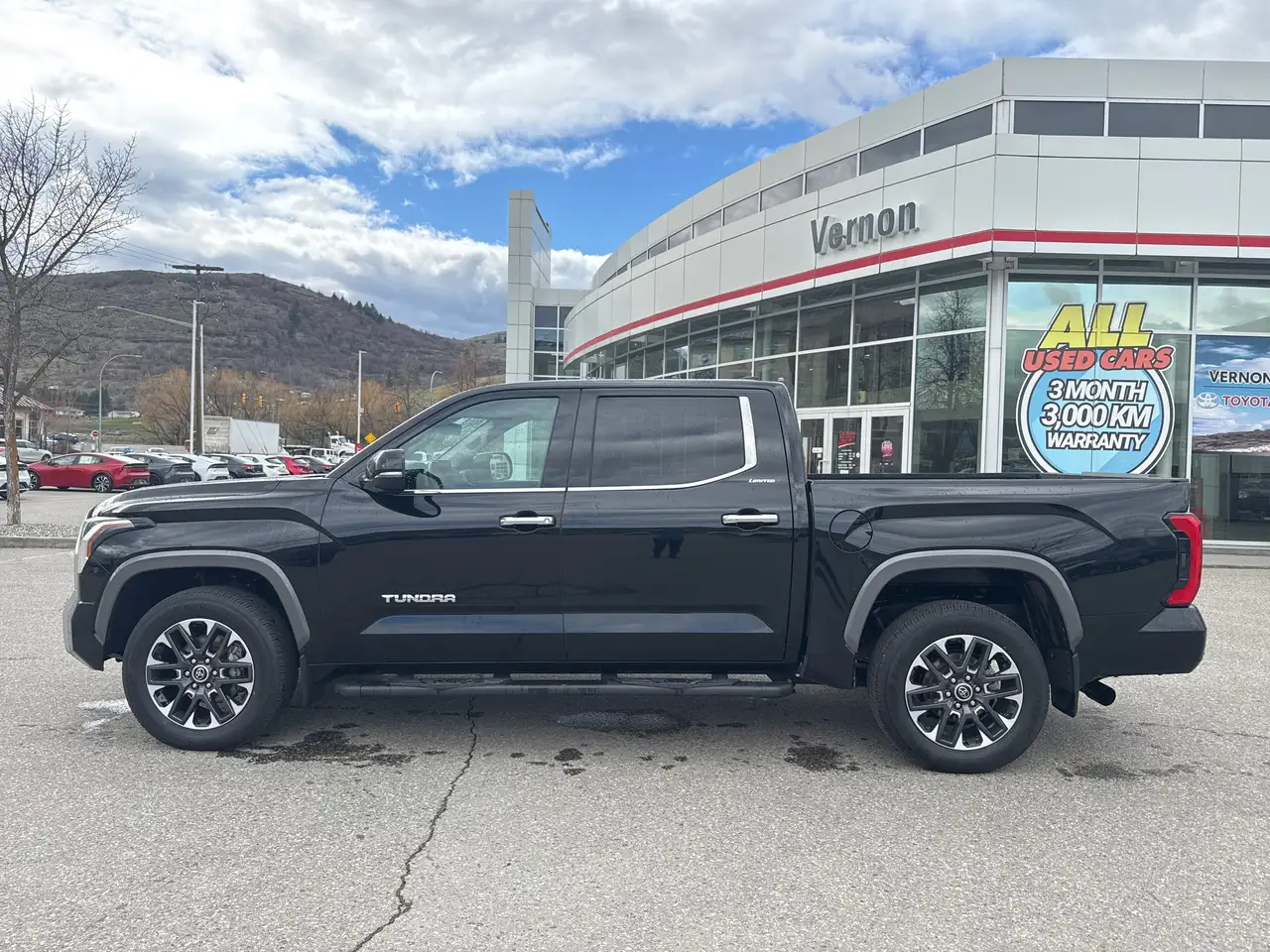 Toyota Tundra снимка Toyota Tundra