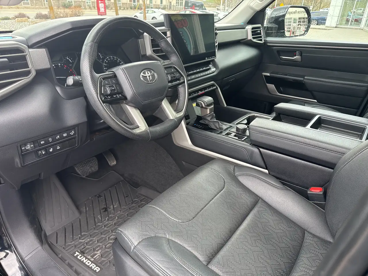 Toyota Tundra снимка Toyota Tundra