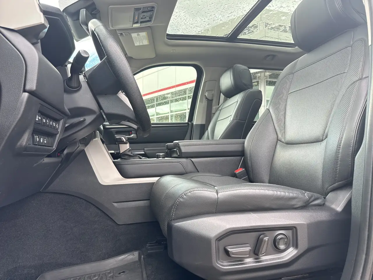Toyota Tundra снимка Toyota Tundra