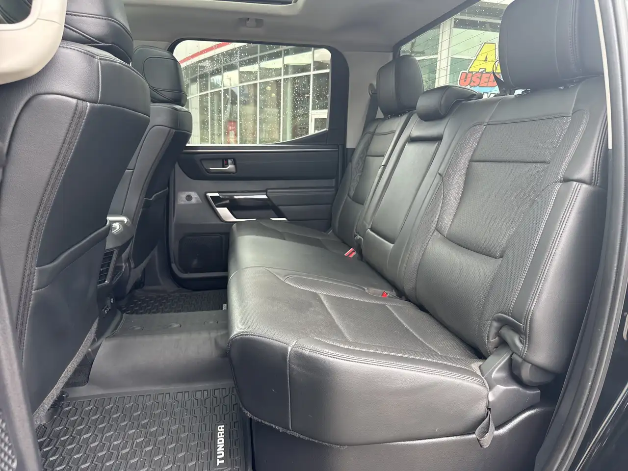 Toyota Tundra снимка Toyota Tundra